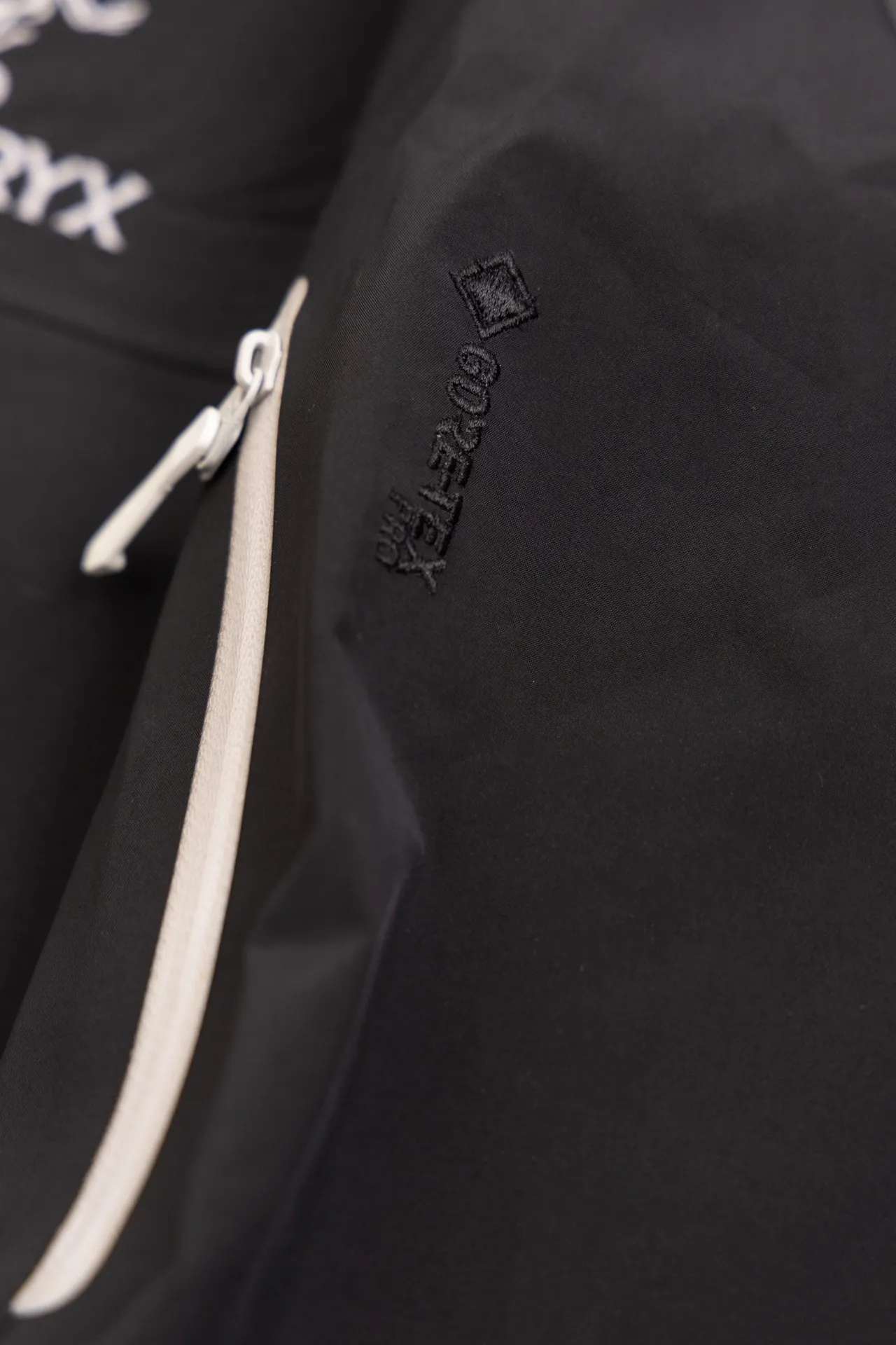 Quality ARC'TERYX SV Arcteryx Alpha SV GTX Same Style S XXL Premium ～ ！ ， 。 Recco ， ， ！ Authentic Gore-Tex ： 100% ＋ ＋20d ( )＋ Authentic ！ ！ ～ ， 。 。 ， ， ， 。 ， Quality 。 😊 Quality ！ Size：S/M/L/XL/XXL ： 81 83 86 88 90 ：117 122 128 132 136 ： 59 61 64 66 68 ： 53 55 58 60 62 S 80-120 M 110-150 L 140-170 XL 160 XXL 180 os ～